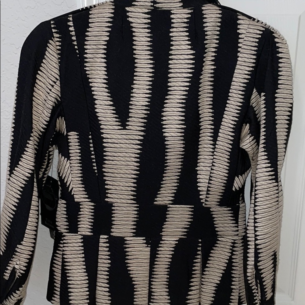GWEN OWNED! - L.A.M.B. Juliet Zebra Print Blazer - Picture 2 of 12